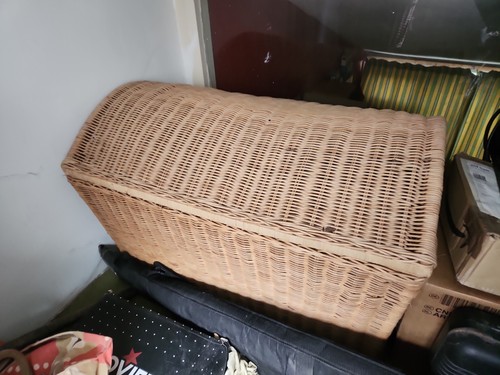 Large brown wicker basket - wicker,