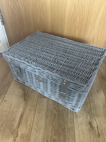 Large grey wicker basket - grey,