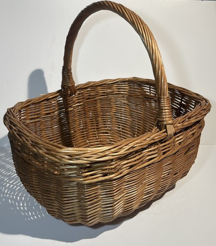 Pretty wicker basket - pretty,