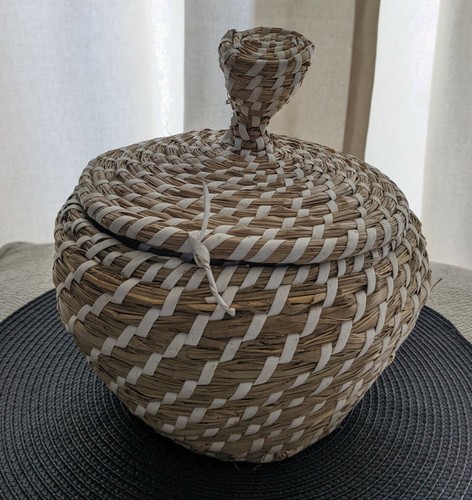 Large wicker storage basket - large,