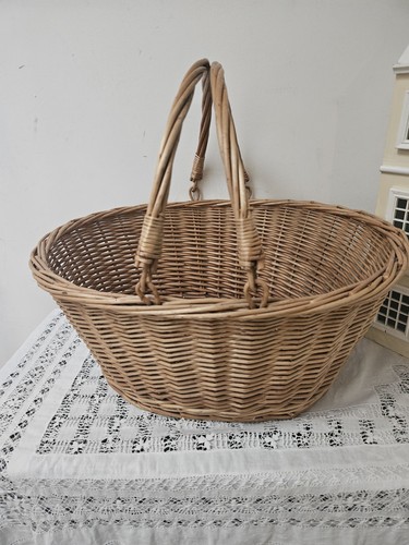 Large wicker shopping basket - wicker,