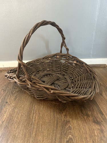 Large vintage wicker - large,