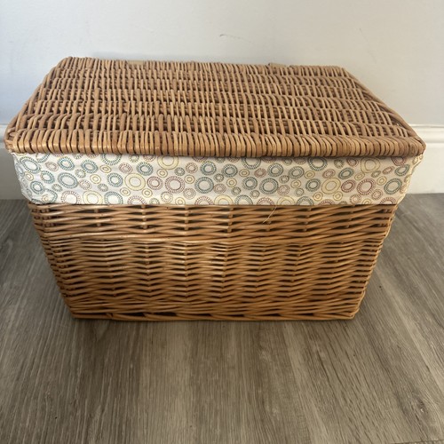 Style large wicker hamper - f&m,