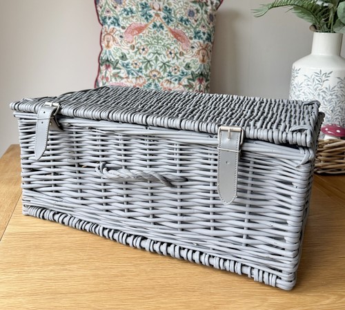 Grey wicker large traditional - wicker,